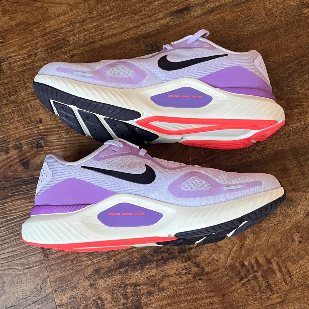Like New Nike Run Structure 26 Running Shoes - Picture 6 of 12